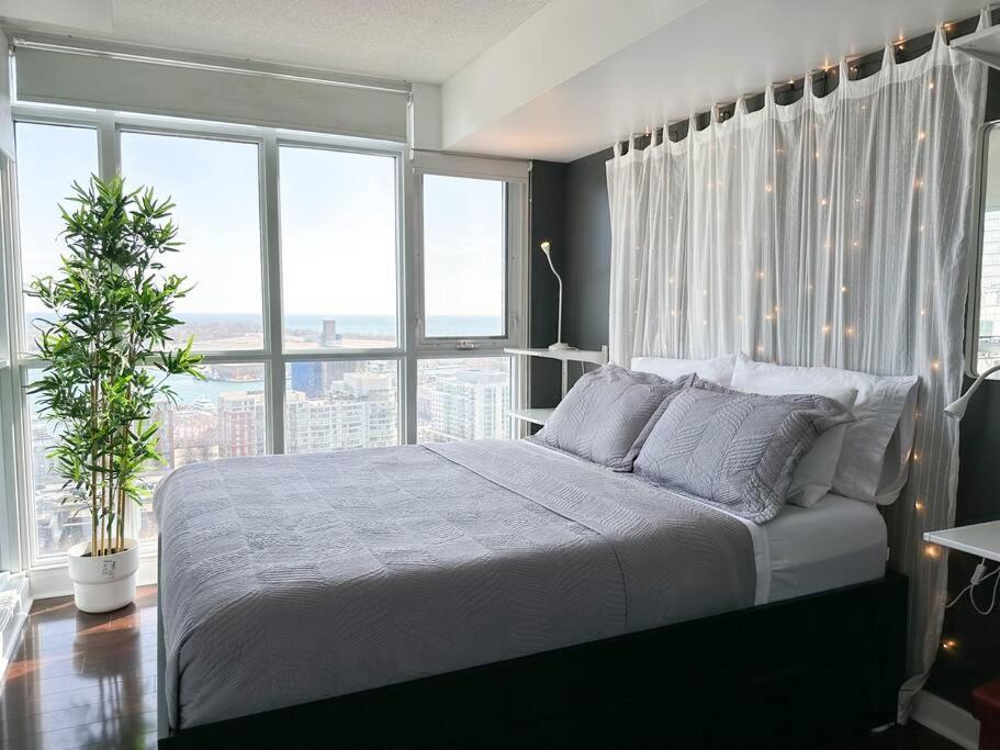 Comfort Two Beds Suite By Cn Tower Rogers Centre Plus Free Parking Toronto Extérieur photo