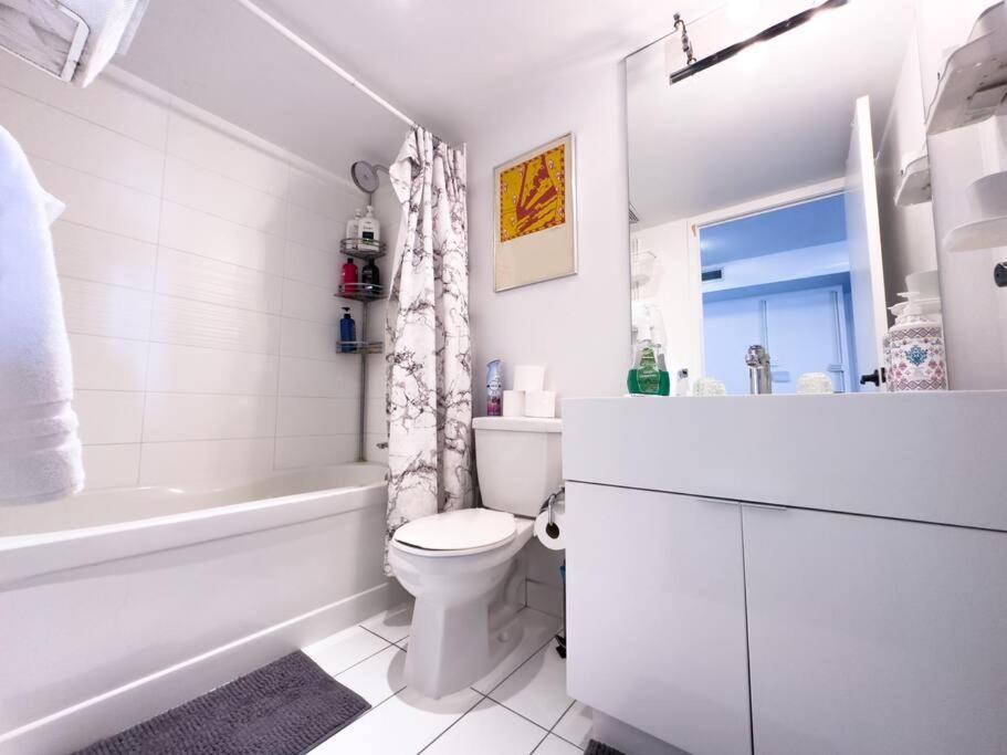 Comfort Two Beds Suite By Cn Tower Rogers Centre Plus Free Parking Toronto Extérieur photo